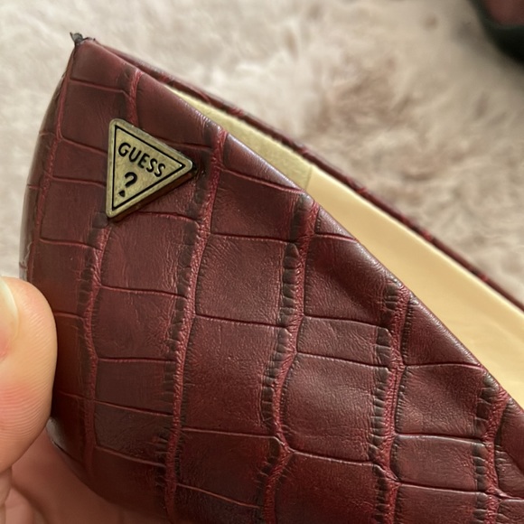 GUESS DARK RED LEATHER HELLS SHOES SIZE 7 M - Picture 5 of 11